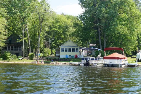 53 South Shore Road Pelham NH 03076