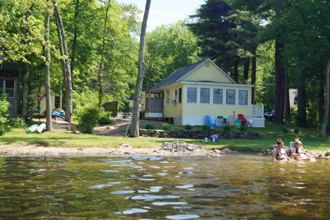 53 South Shore Road Pelham NH 03076