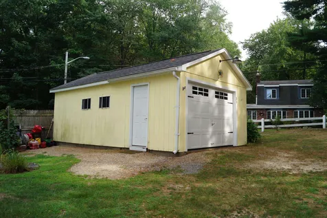 53 South Shore Road Pelham NH 03076