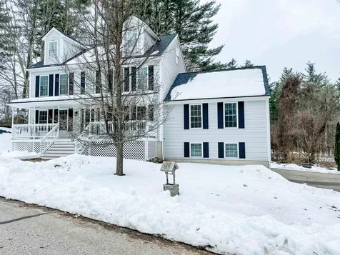 54 Lamprey Village Drive Epping NH 03042