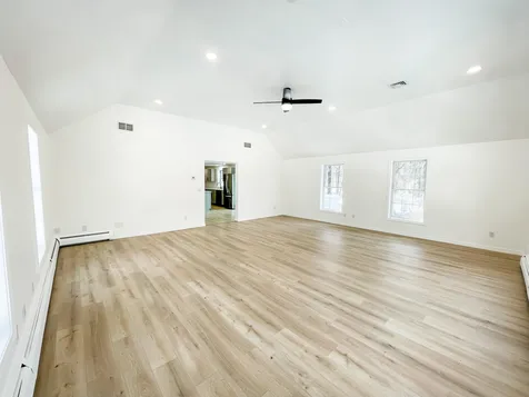 54 Lamprey Village Drive Epping NH 03042