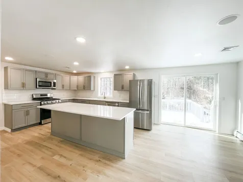 54 Lamprey Village Drive Epping NH 03042