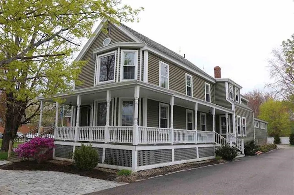 245 S Main Street Wolfeboro NH 03894