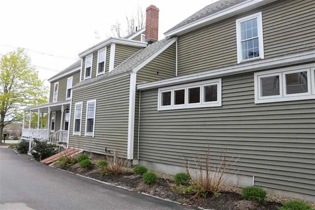 245 S Main Street Wolfeboro NH 03894