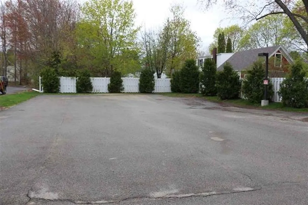 245 S Main Street Wolfeboro NH 03894