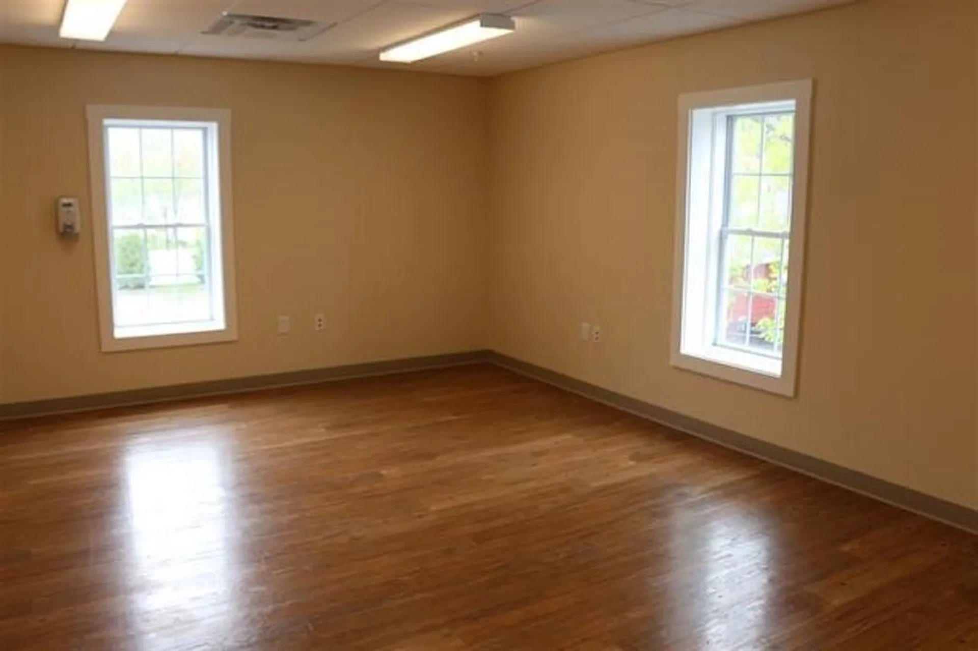 245 S Main Street Wolfeboro NH 03894