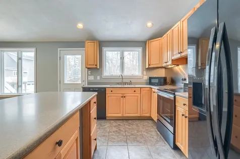 5 Alfred Drive Salem NH 03079