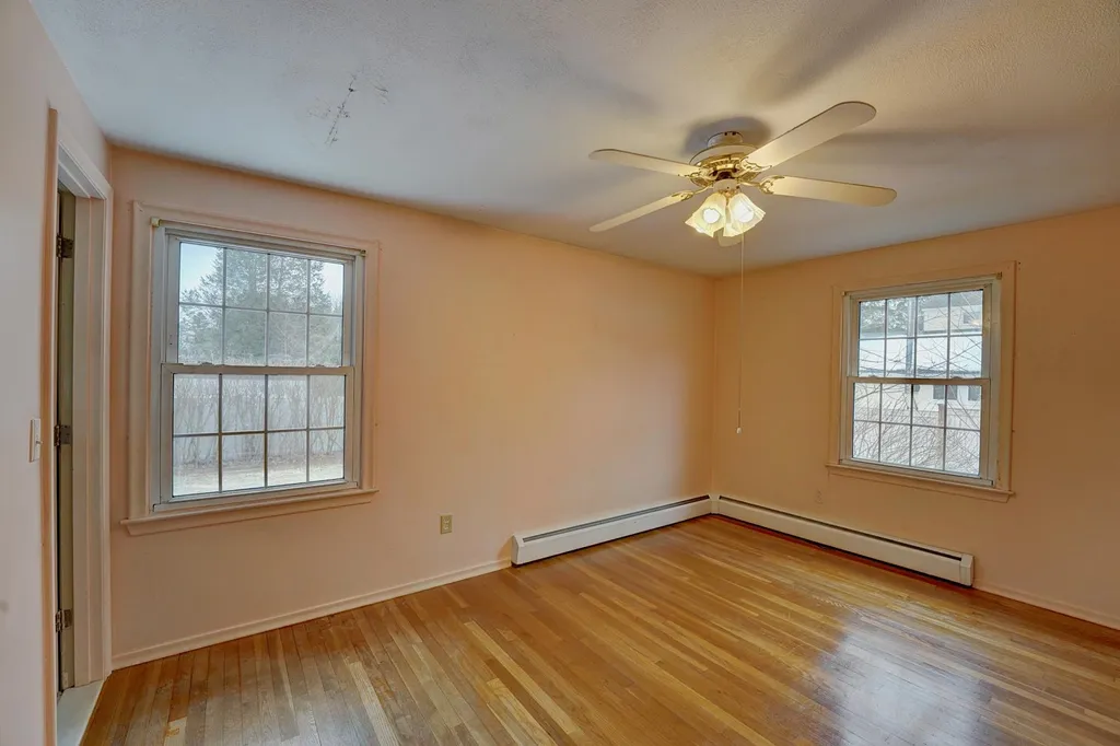 61 Post Road North Hampton NH 03862