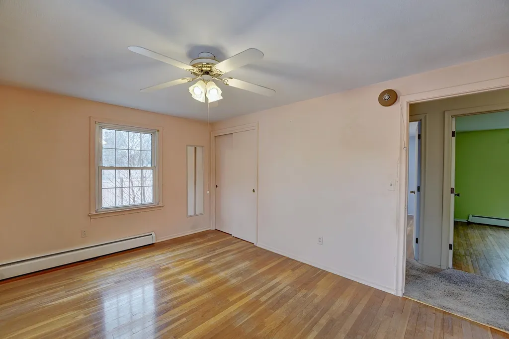 61 Post Road North Hampton NH 03862