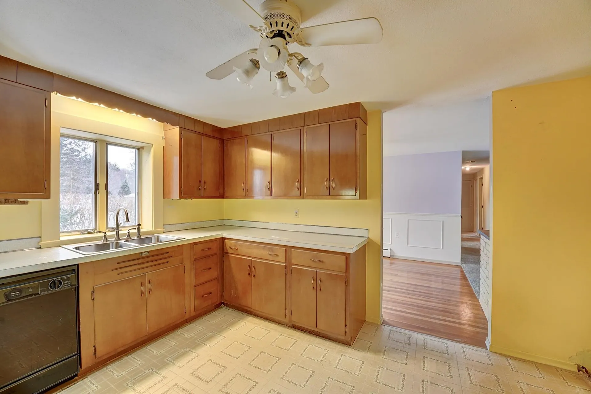 61 Post Road North Hampton NH 03862