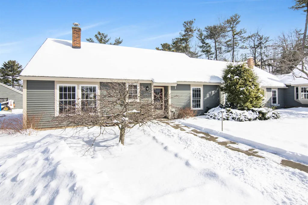 27 Conifer Court Burlington VT 05401