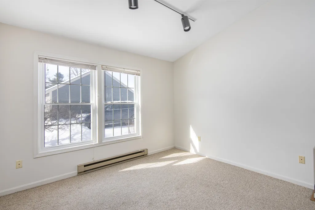 27 Conifer Court Burlington VT 05401
