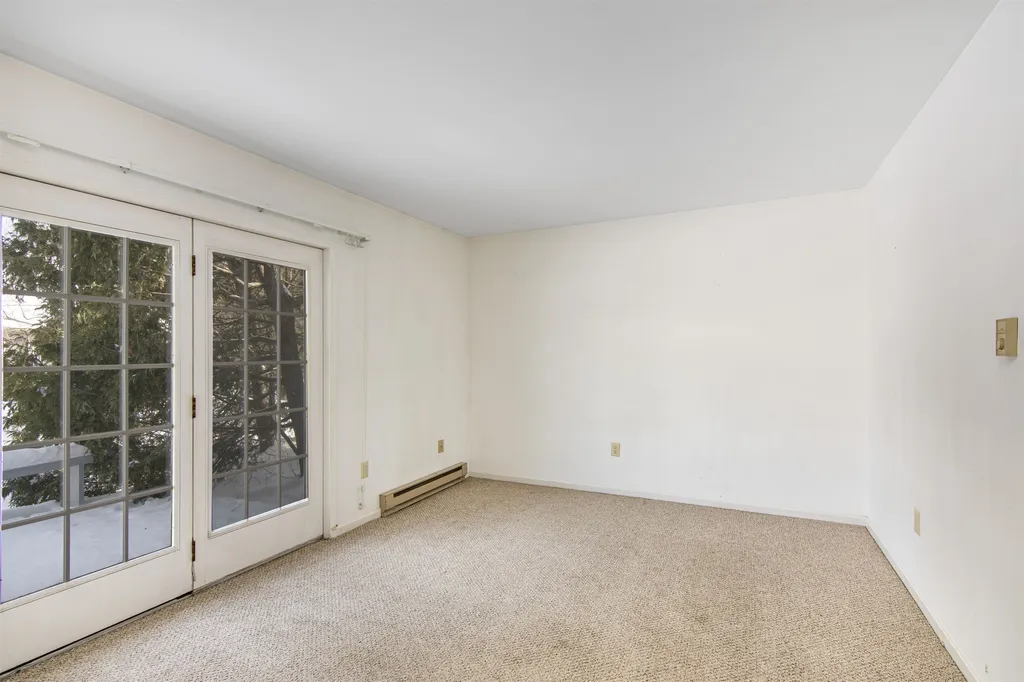 27 Conifer Court Burlington VT 05401