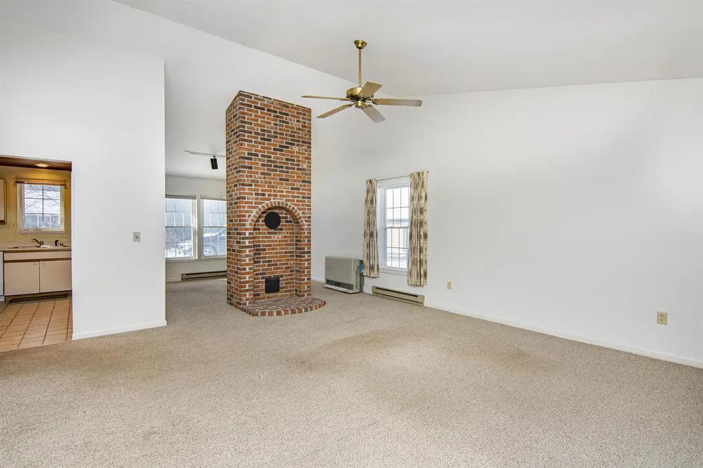 27 Conifer Court Burlington VT 05401