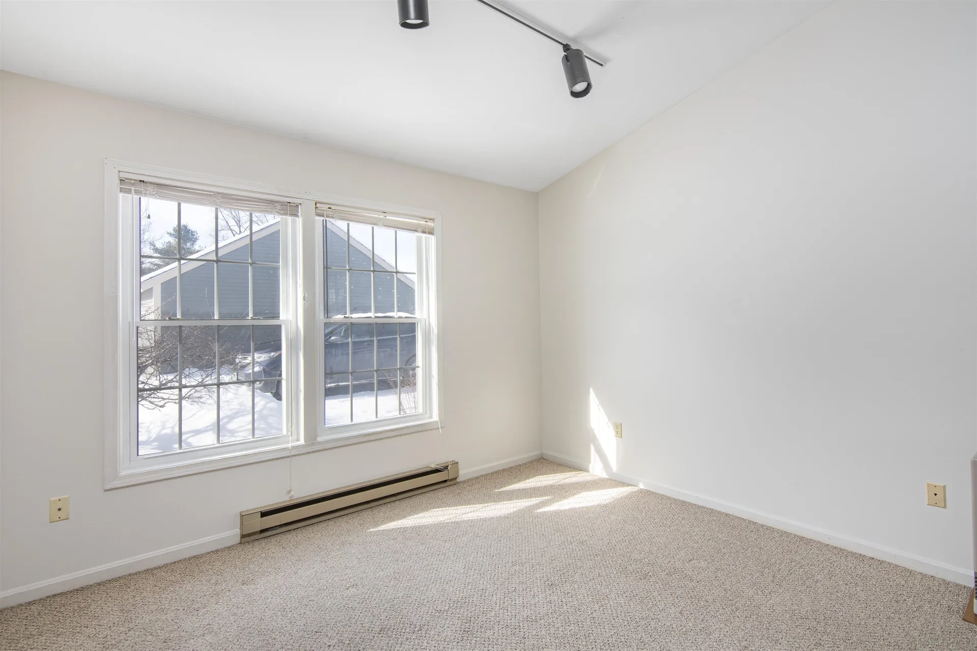 27 Conifer Court Burlington VT 05401