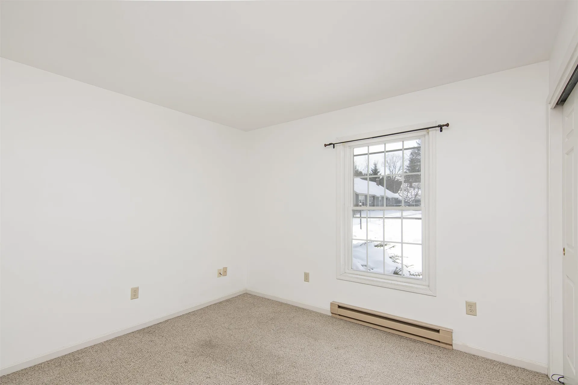 27 Conifer Court Burlington VT 05401