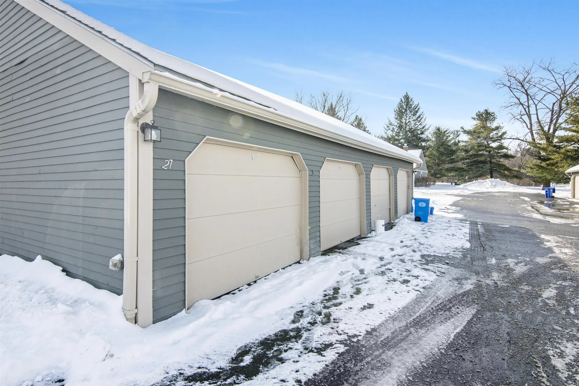 27 Conifer Court Burlington VT 05401