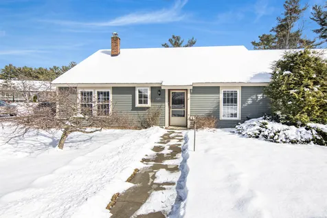 27 Conifer Court Burlington VT 05401