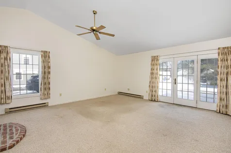 27 Conifer Court Burlington VT 05401