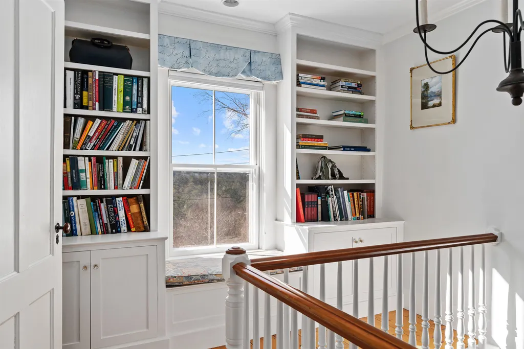 11 Pleasant Street Hanover NH 03755