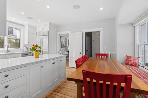 11 Pleasant Street Hanover NH 03755