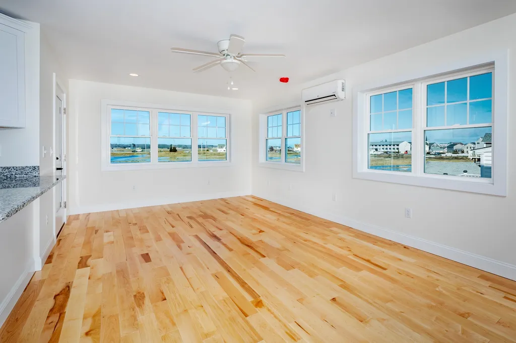 82 Island Path Hampton NH 03842