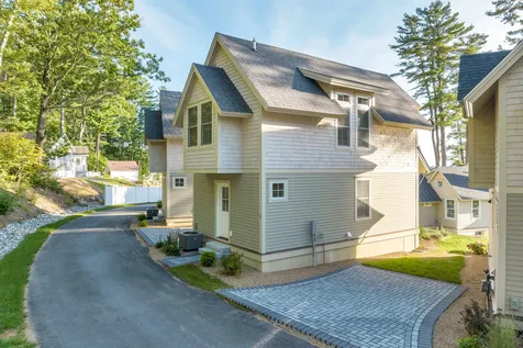 109 Weirs Boulevard Laconia NH 03246