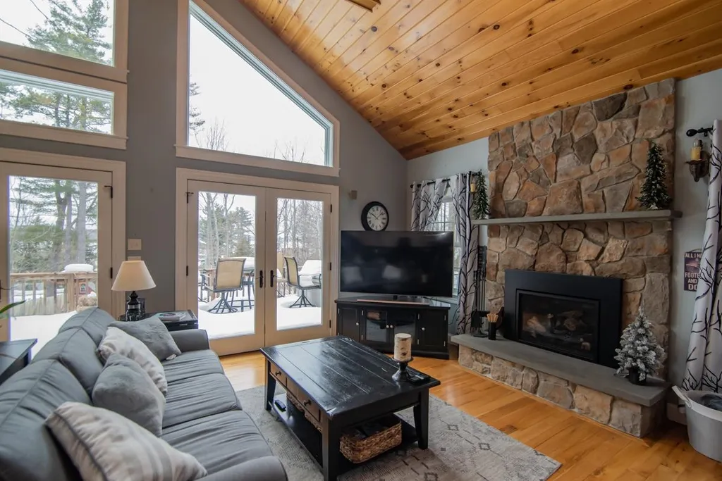 7 Acorn Drive Alton NH 03810