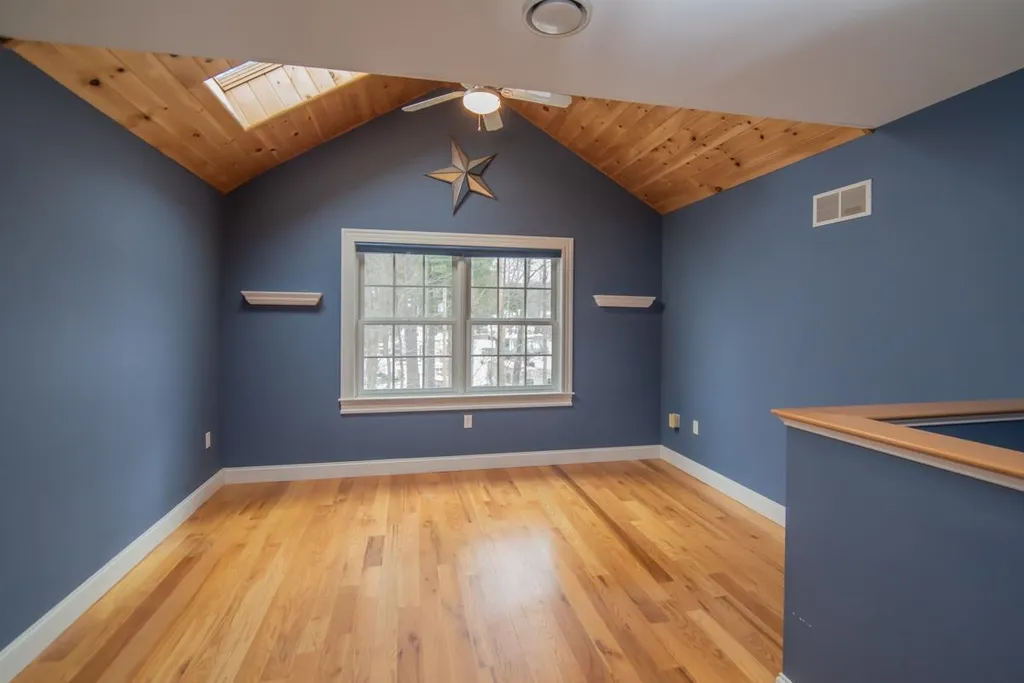 7 Acorn Drive Alton NH 03810