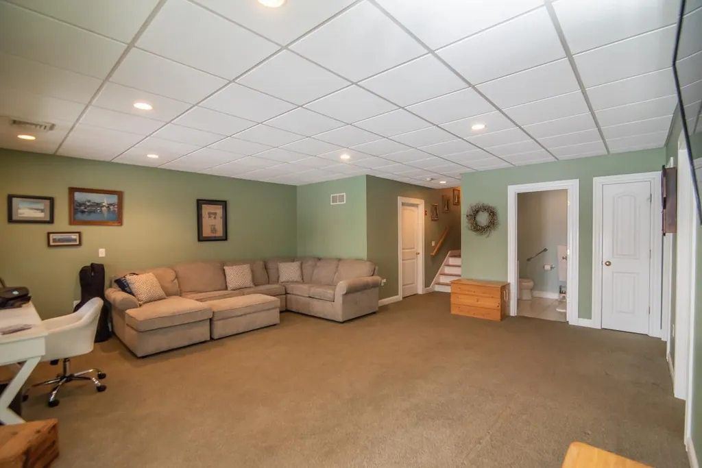 7 Acorn Drive Alton NH 03810