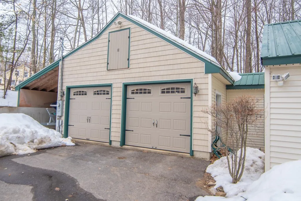 7 Acorn Drive Alton NH 03810