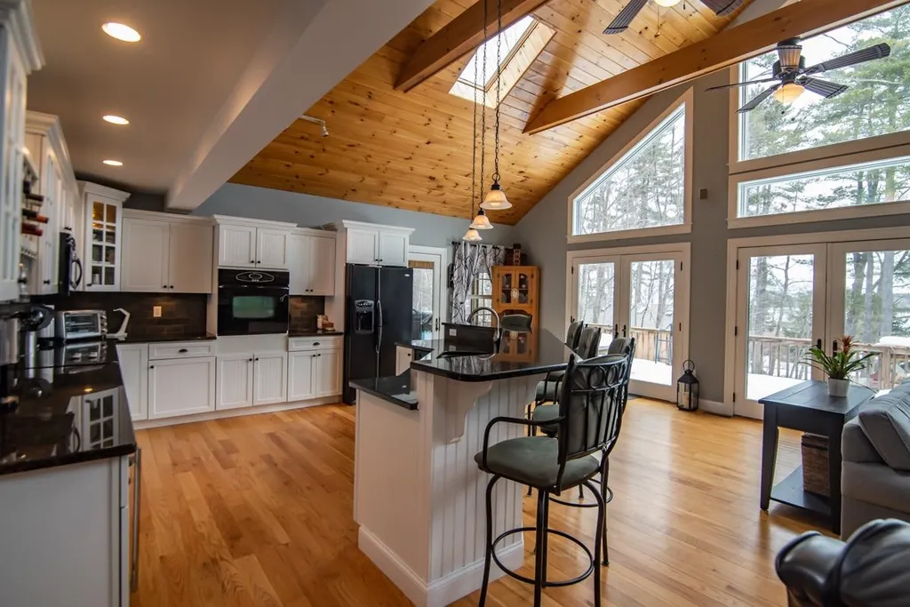 7 Acorn Drive Alton NH 03810