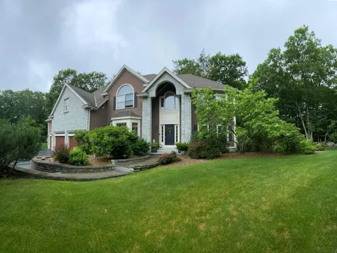 22 Cherry Lane Bedford NH 03110