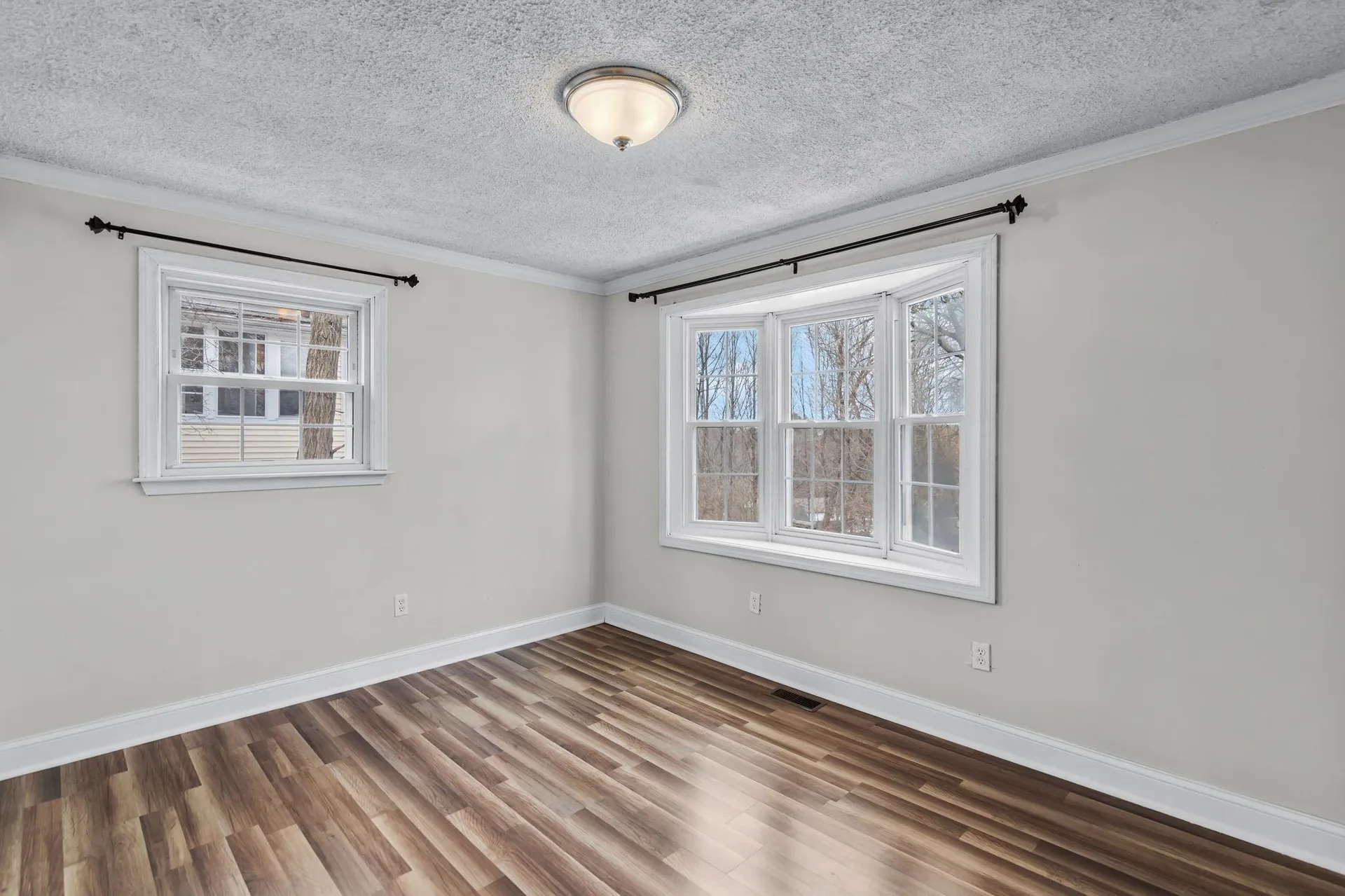 85 Mast Road Manchester NH 03102
