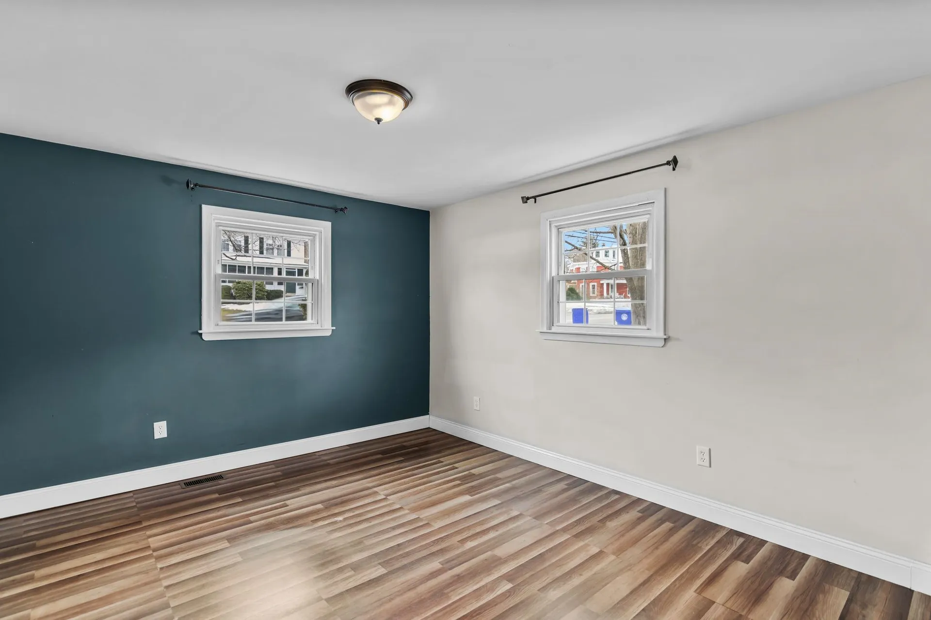 85 Mast Road Manchester NH 03102
