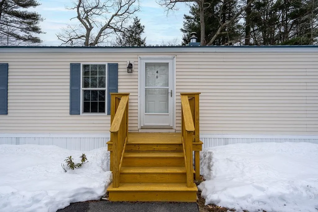 4 Michael Avenue Exeter NH 03833