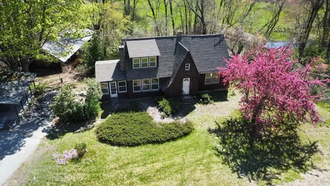 586 Mammoth Road Pelham NH 03076
