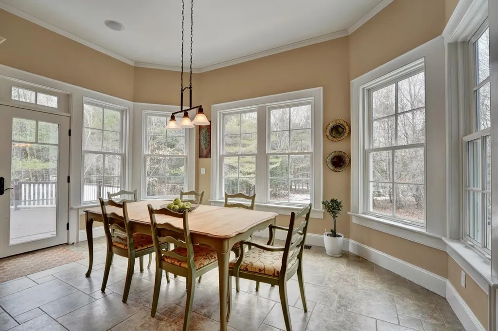 12 Whitehorse Drive Rye NH 03870