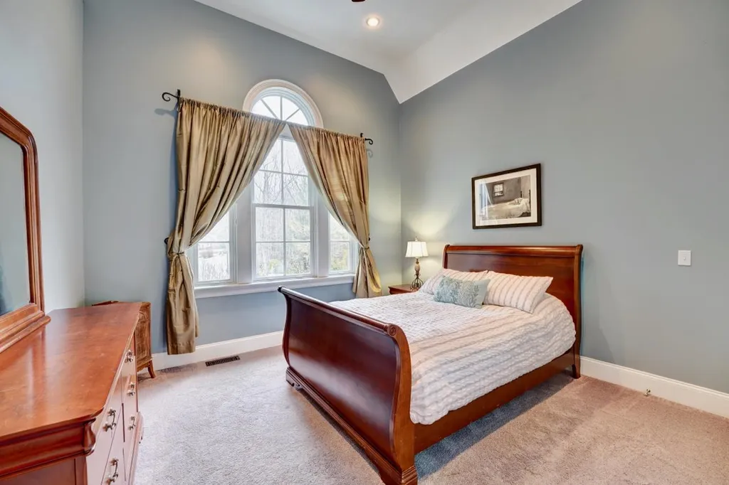 12 Whitehorse Drive Rye NH 03870