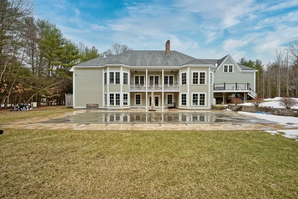 12 Whitehorse Drive Rye NH 03870