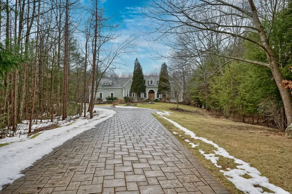 12 Whitehorse Drive Rye NH 03870