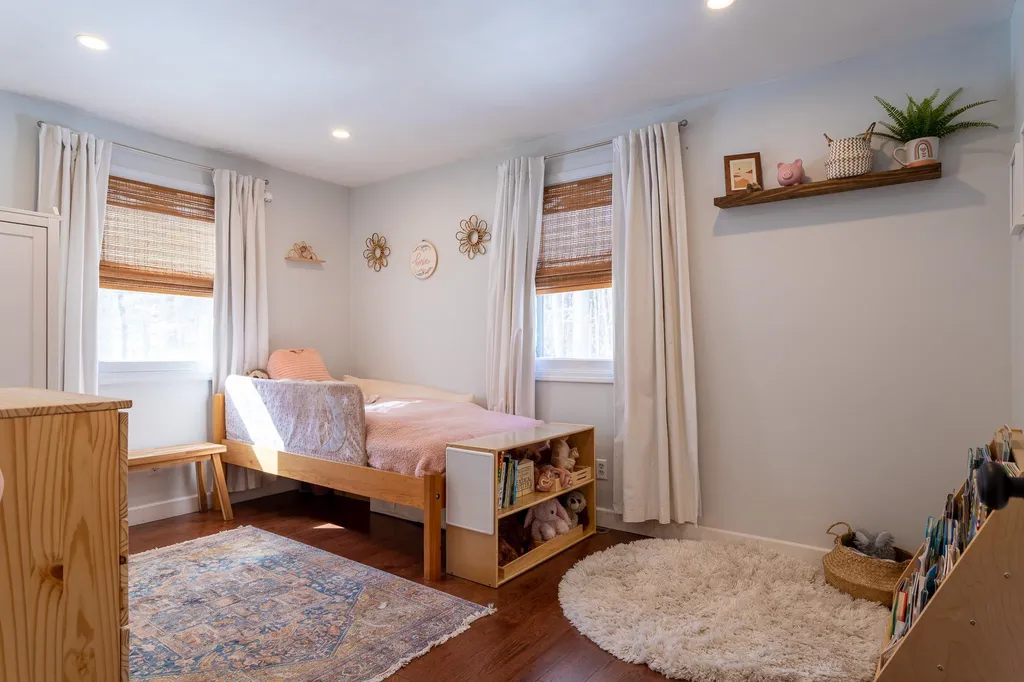 17 Tami Lane Epping NH 03042