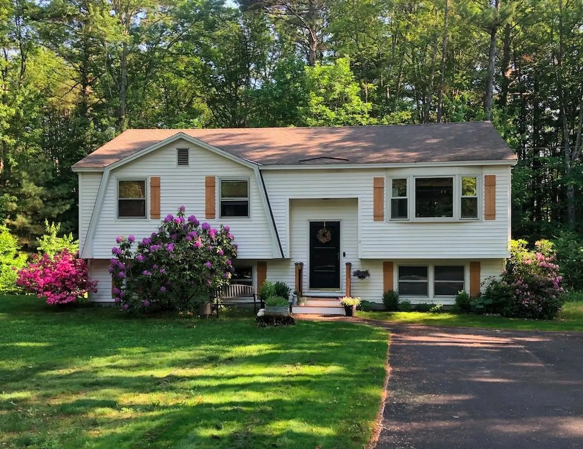 17 Tami Lane Epping NH 03042