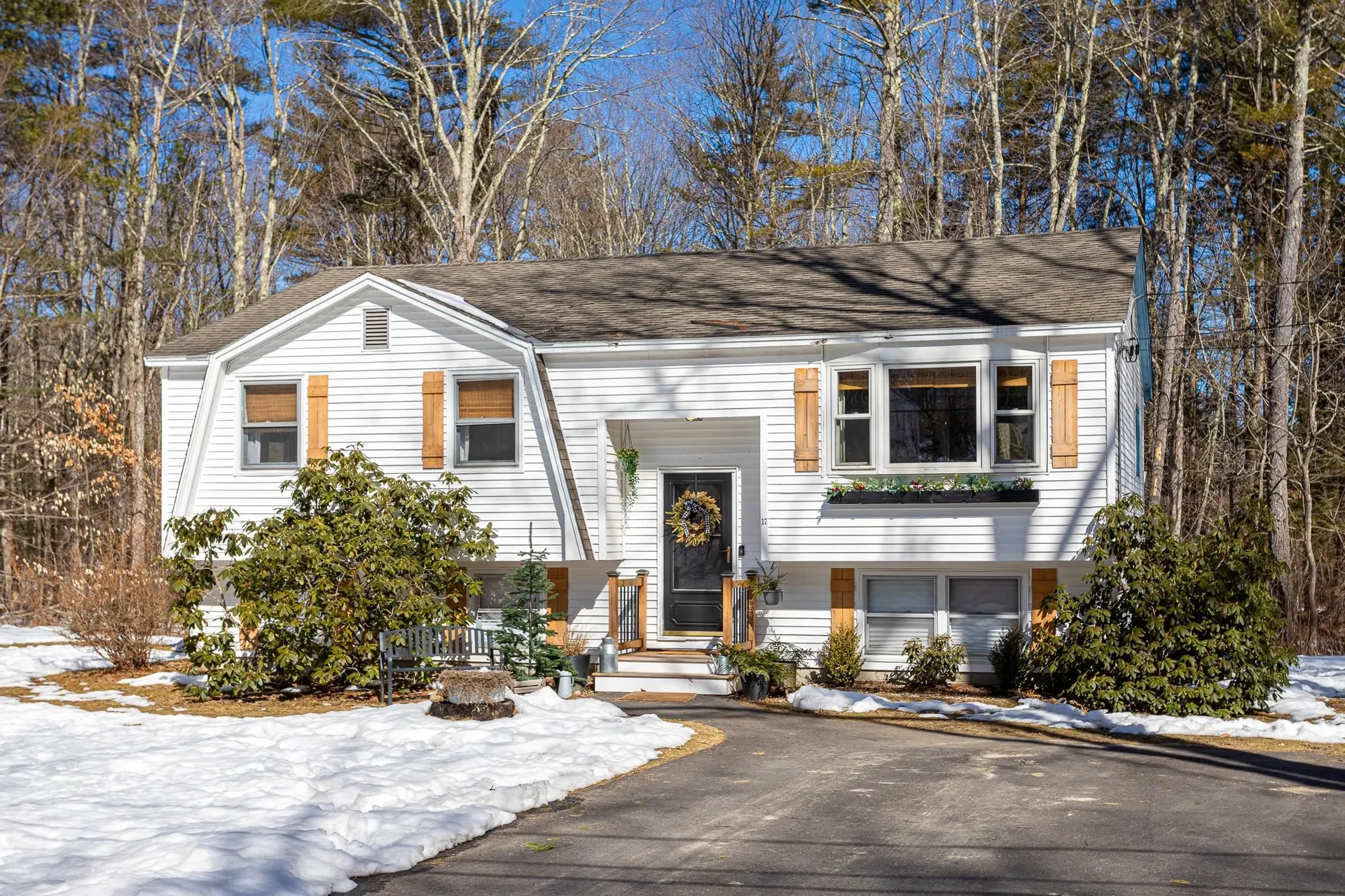 17 Tami Lane Epping NH 03042