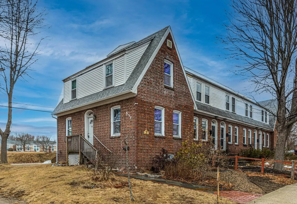 531 Kearsarge Way Portsmouth NH 03801