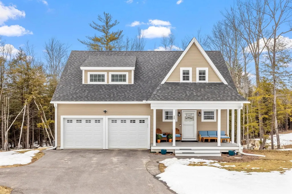 12 Overlook Drive Raymond NH 03077