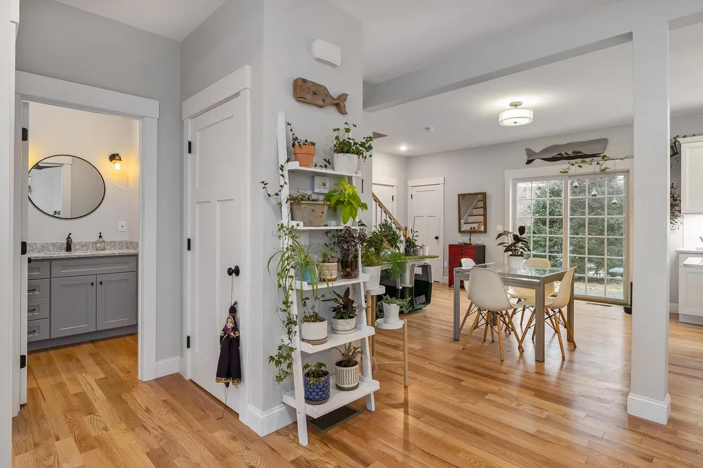 42 Rockingham Avenue Portsmouth NH 03801
