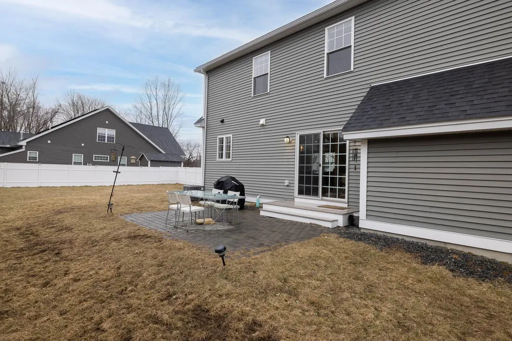42 Rockingham Avenue Portsmouth NH 03801