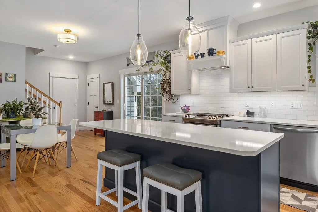 42 Rockingham Avenue Portsmouth NH 03801
