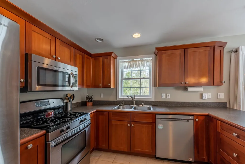 31 Maple View Drive Bradford NH 03221